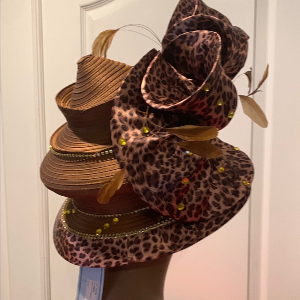 Leopard Print Women's Hat - Picture 4 of 4
